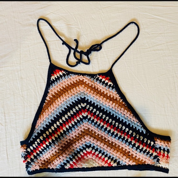 Knitted halter top! - Picture 2 of 3